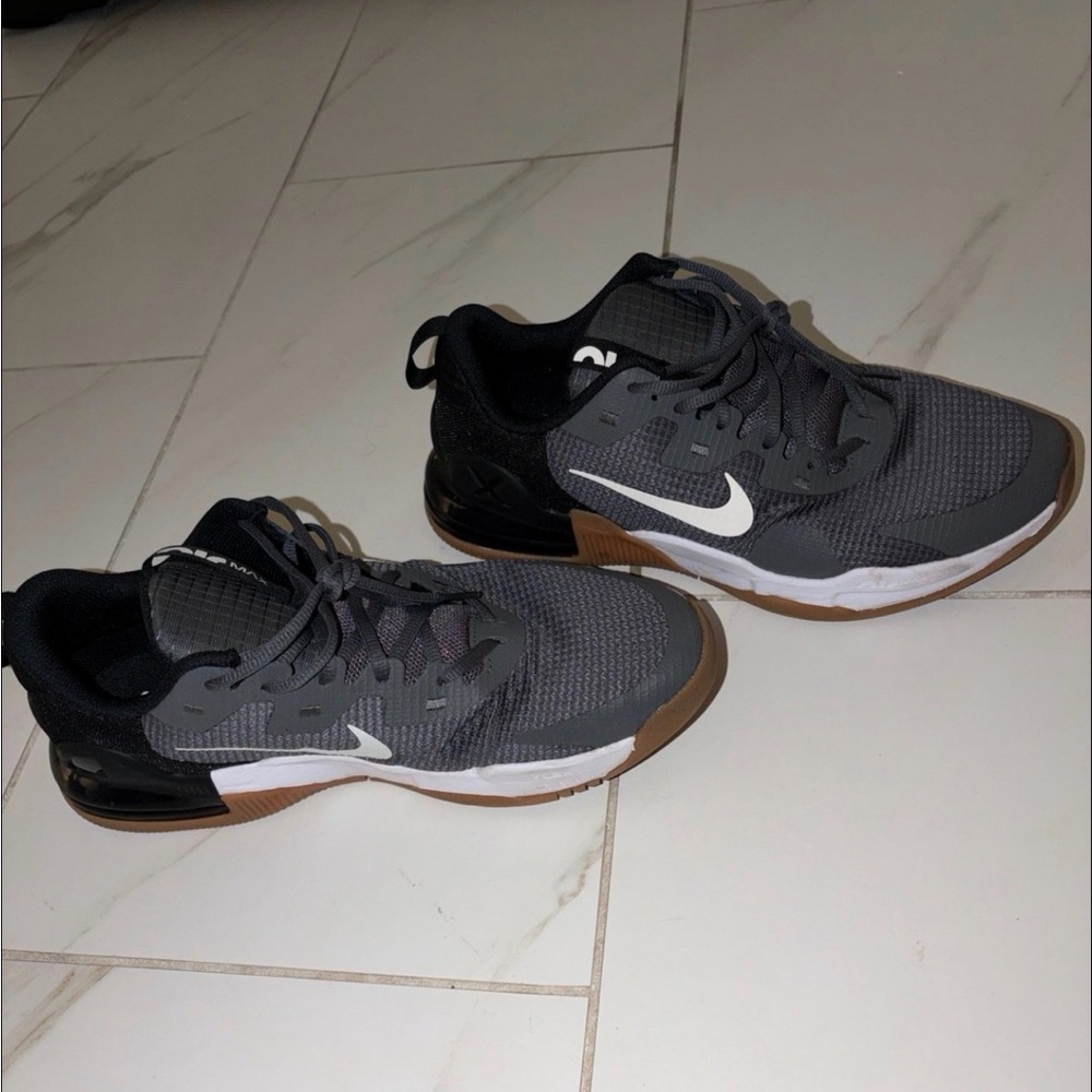 Nike men’s air max 270’s running sneaker